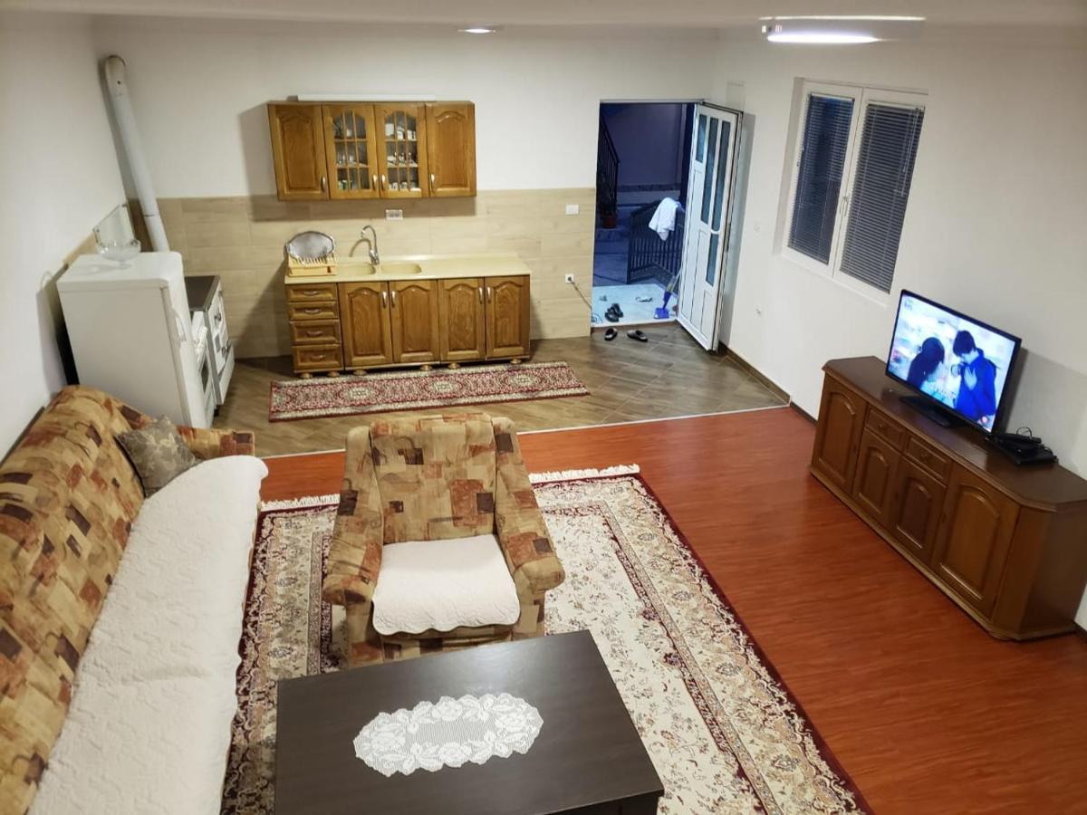 Sara Apartments Plav Luaran gambar